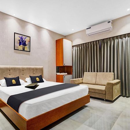 Townhouse Oak Hotel Vaibhav Surat Dış mekan fotoğraf