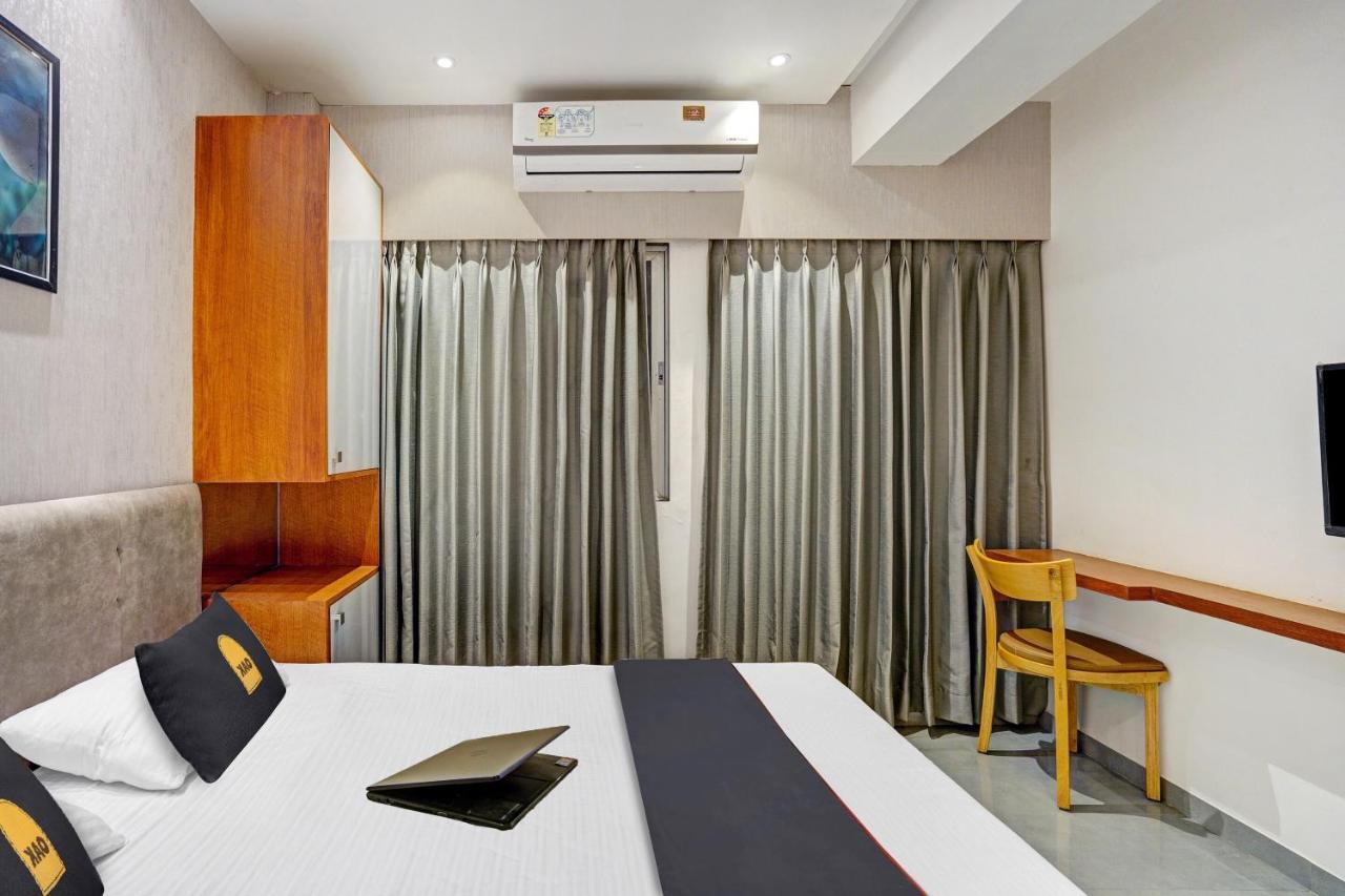 Townhouse Oak Hotel Vaibhav Surat Dış mekan fotoğraf