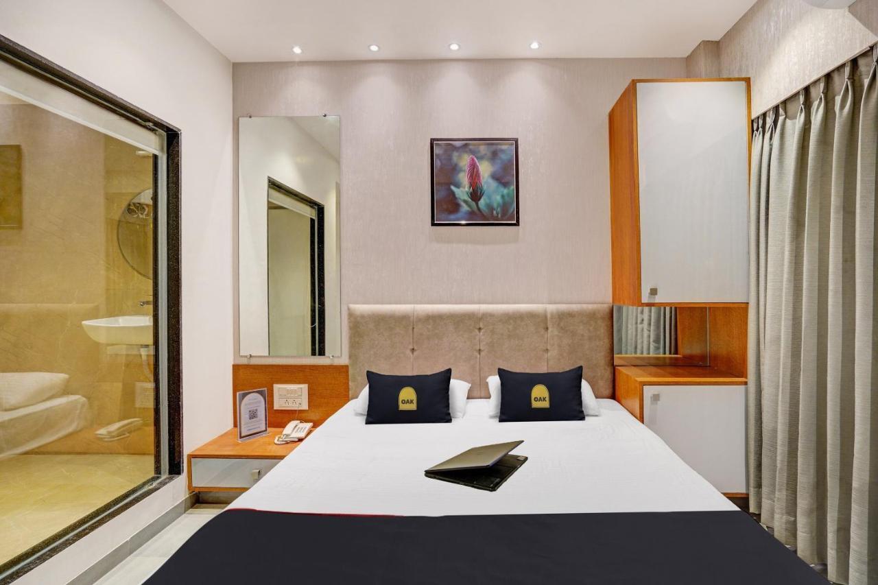 Townhouse Oak Hotel Vaibhav Surat Dış mekan fotoğraf